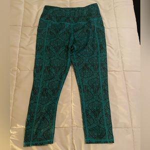 CVG “Junk in the Trunk” Capris